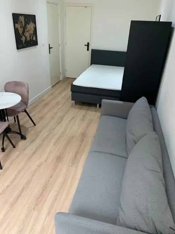 Te Huur: 2 Gerenoveerde Studio's Rotterdam