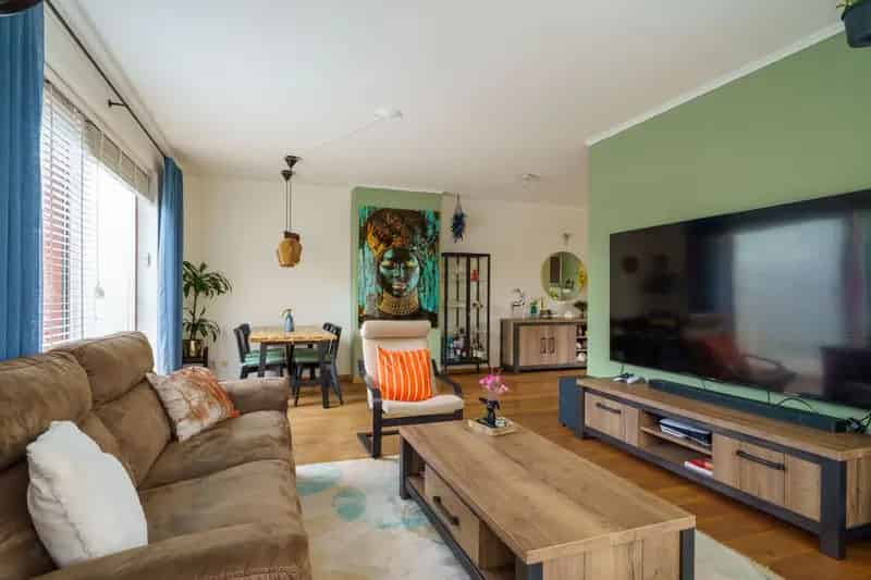 Ruime Hoekwoning Almere Buiten 4 Slaapkamers Garage Laadpaal