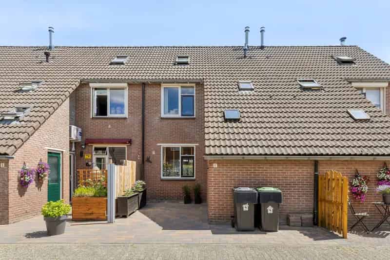 Tussenwoning Ter Apel: 3 slaapkamers, ruime woonkamer, kindvriendelijke buurt