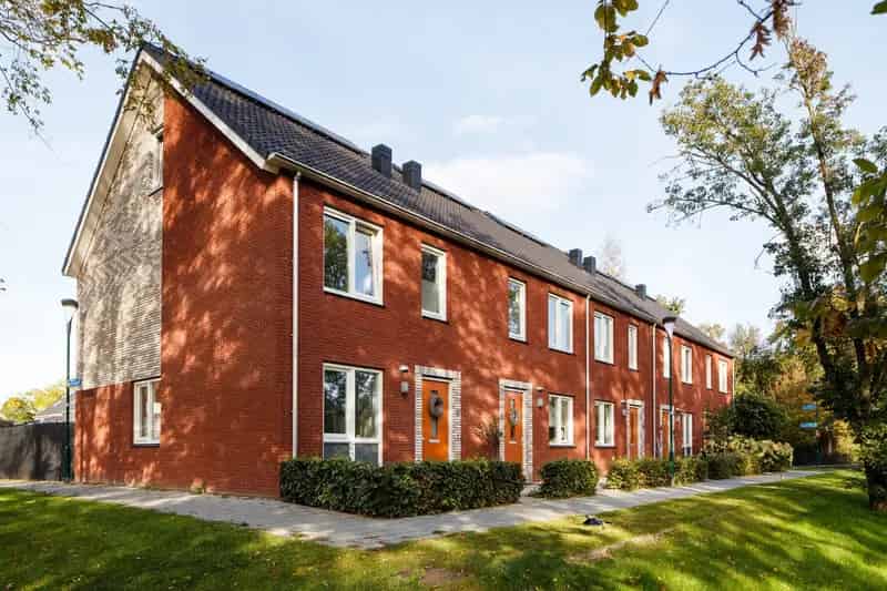 Ruime Tussenwoning Veenendaal Nabij Dragonderpark 3 Slaapkamers