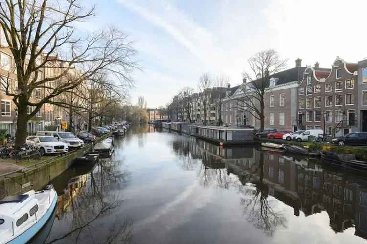 Amsterdam Centrum: 2-kamer appartement 57m2 met balkon en binnentuin