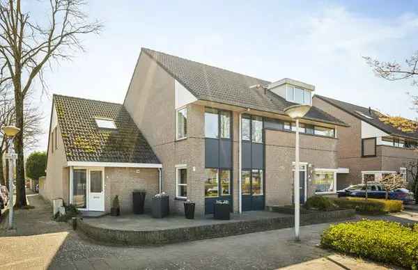 Ruime gezinswoning 5 slaapkamers Genderbeemd Eindhoven