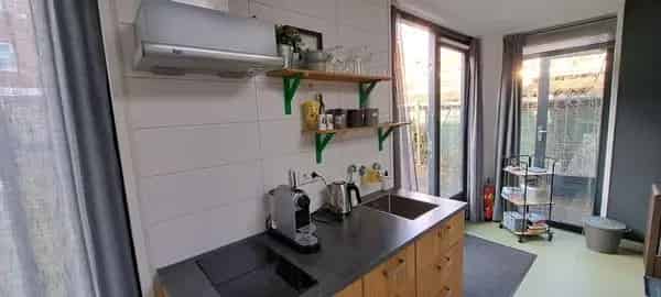 Gemeubileerde Chalet Zeeheldenbuurt 28m2 9 maanden
