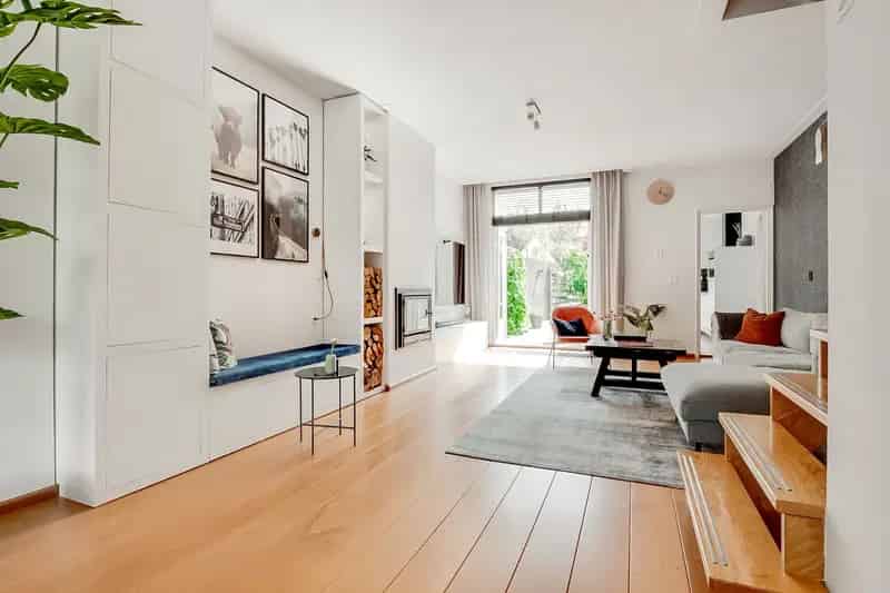Huis te koop Amersfoort Lange Beekstraat: Sfeervolle Stadswoning met Royale Tuin