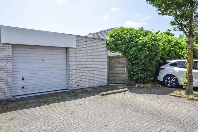 Semi-bungalow Maaspoort: Ruime woning met garage en patiotuin