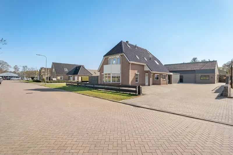 Bedrijfshal Bergentheim | Zoek bedrijfshallen te koop: Van der Pijlweg 5 7691 CK Bergentheim 