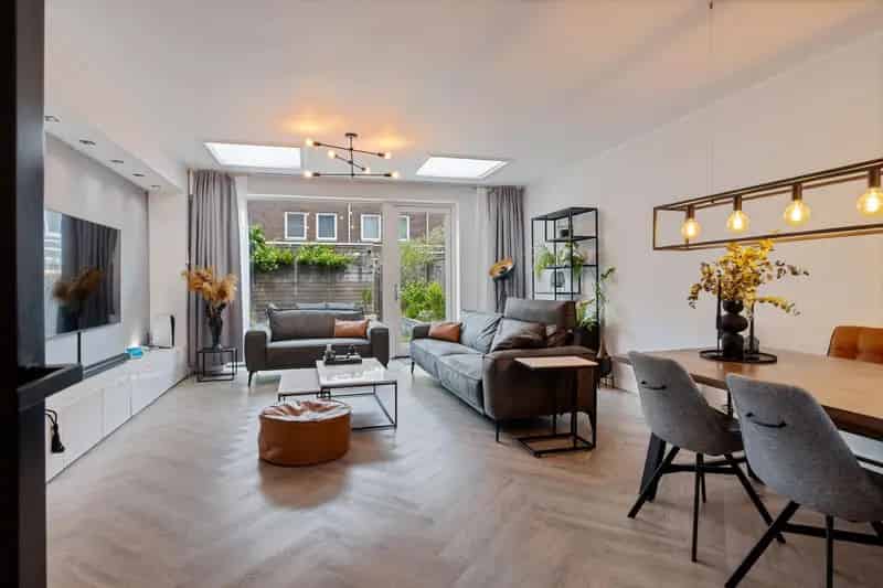 Luxe Tussenwoning Park Harga 4 slaapkamers 2 badkamers