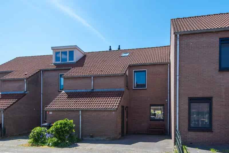 Huis te koop Hoorn: Ruime 4-slaapkamers, moderne keuken, instapklaar