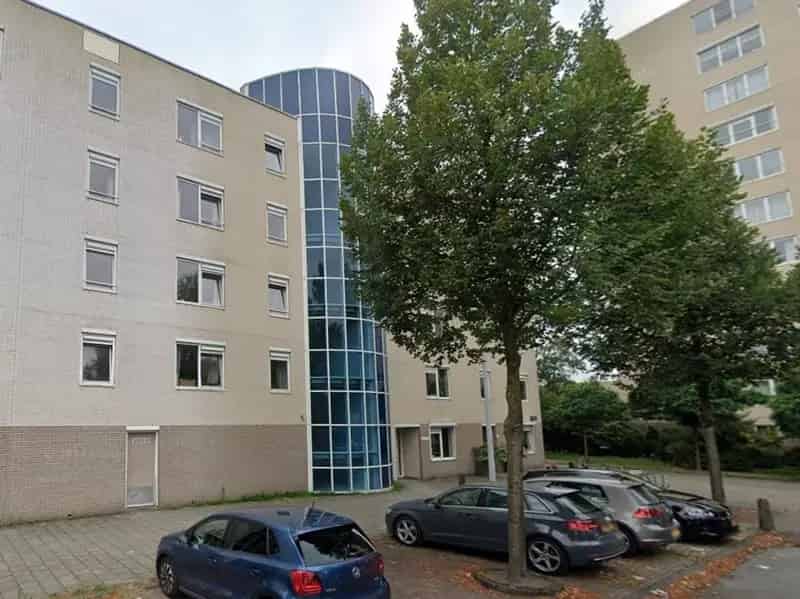 Ruim appartement 101m2 2 slaapkamers Balkon Berging Amsterdam Zuid