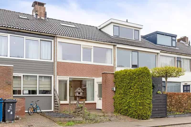 Huis te koop Valeriaanlaan 3 slaapkamers tuin westen