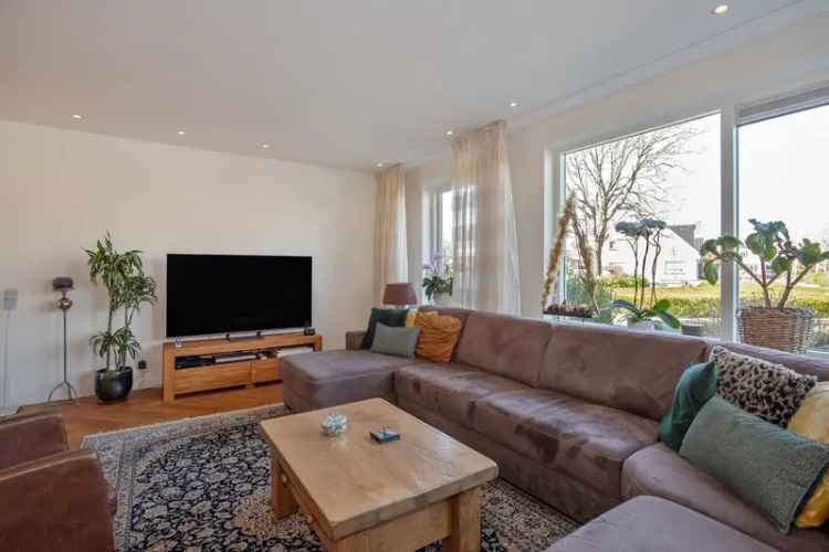 Huis te koop Naaldwijk 3 slaapkamers grote tuin