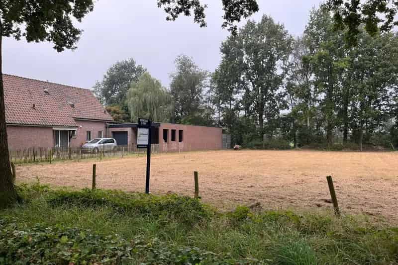 Bouwkavel De Moer: Vrijstaande Villa met Bijgebouw