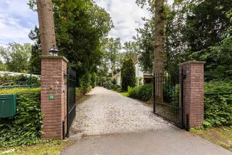 Vrijstaande Villa Trompenberg Hilversum Zwembad Ruime Tuin