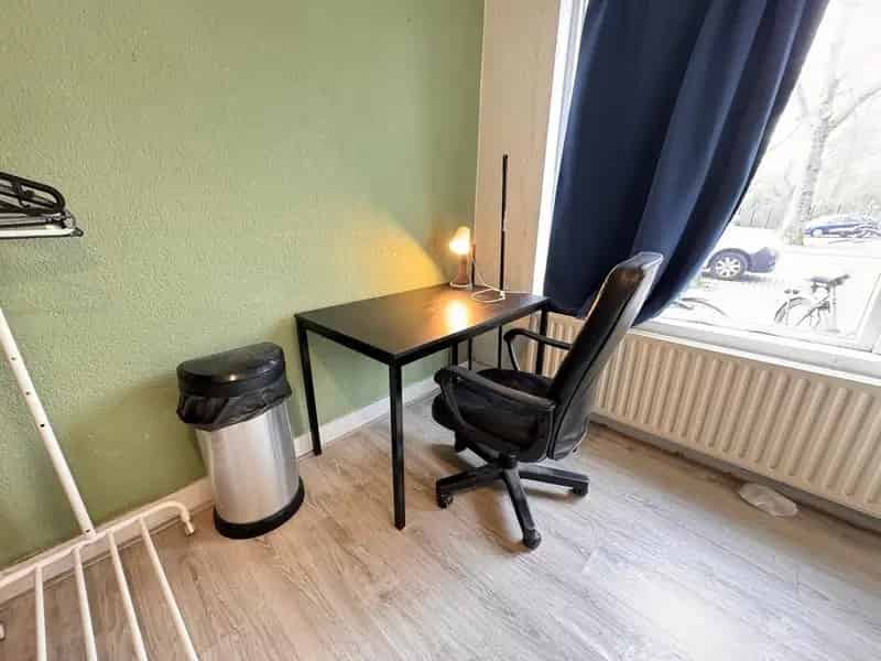 Leuke kamer op 7 min van het centraal station 