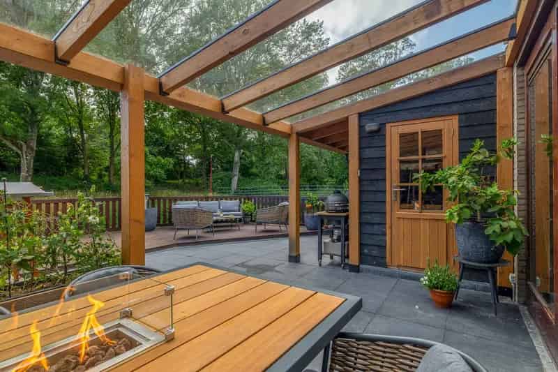 Huis te koop Zoetermeer 4 slaapkamers tuin aan het water