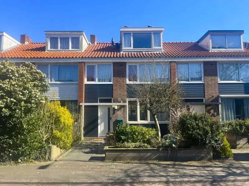 Een gezinswoning te koop in Amstelveen