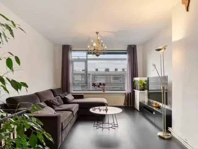 3 Kamerappartement Den Haag gerenoveerd 2018