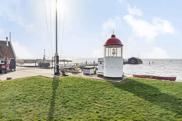 de Duikjes 4, Marken