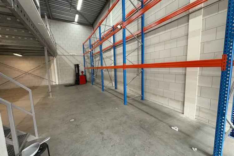 Bedrijfshal te Huur Hoogvliet Rotterdam 234m²
