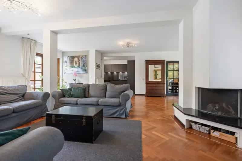 Huis te koop Aerdenhout: 5 slaapkamers, 2 badkamers, royale tuin