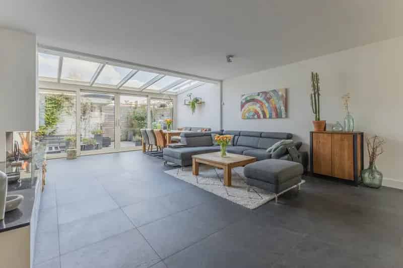 Ruime gezinswoning 125m2 Hoofddorp 3 slaapkamers moderne keuken
