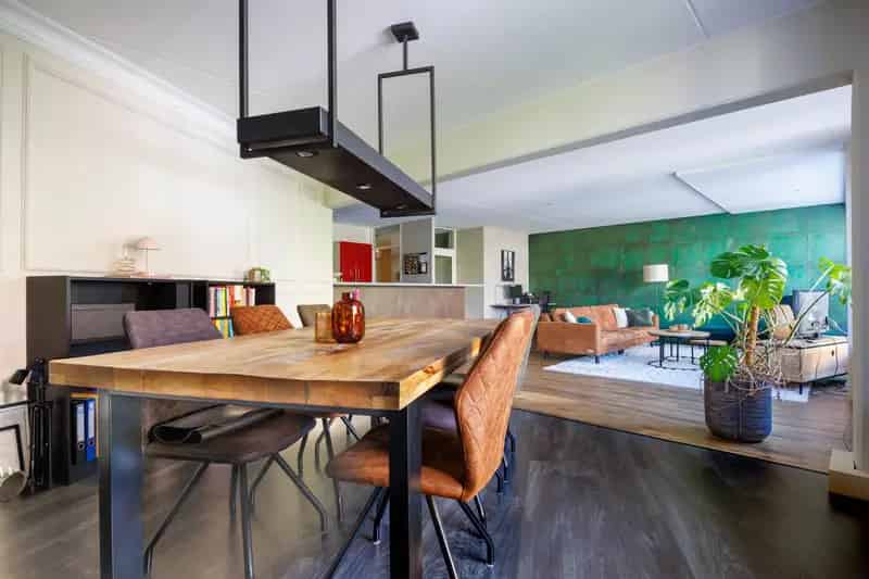 Instapklaar 3-kamer appartement Leiden Centrum 102m2