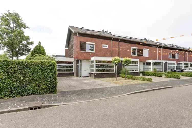 Instapklare Hoekwoning met Garage in Wijchen De Lingert