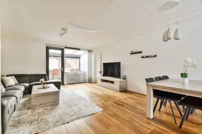Ruim Familiehuis Amsterdam Nieuw-West 4 slaapkamers