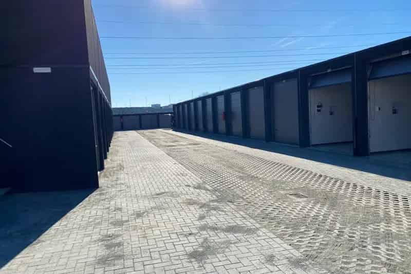 Garagebox te koop Nijmegen - Ruime box met beveiliging