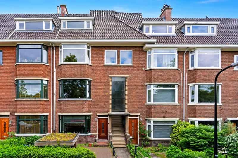 Ruim 4 Kamer Appartement met Dakterras in Oud Rijswijk