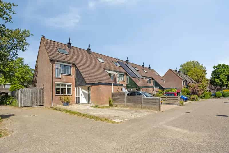 Ruime Hoekwoning 4 Slaapkamers Loenen aan de Vecht