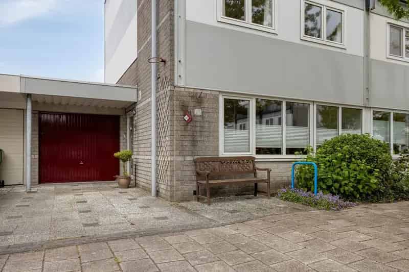 5 Slaapkamers Twee Onder Een Kapwoning Leiden Garage Dakterras Tuin