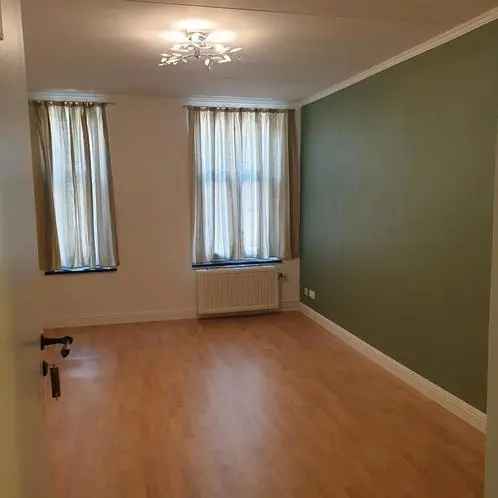 Kamer 165m2 Huur 5 Bewoners Huis 2 Verdiepingen