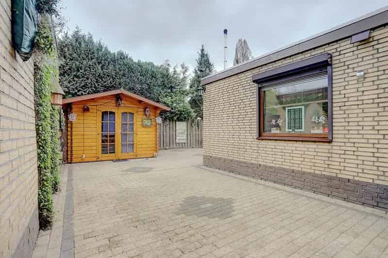 Tweekapper 4 slaapkamers Ruime garage Diepe tuin Kaatsheuvel