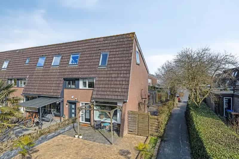 Huis te koop Zevenbergen 4 slaapkamers moderne keuken garage
