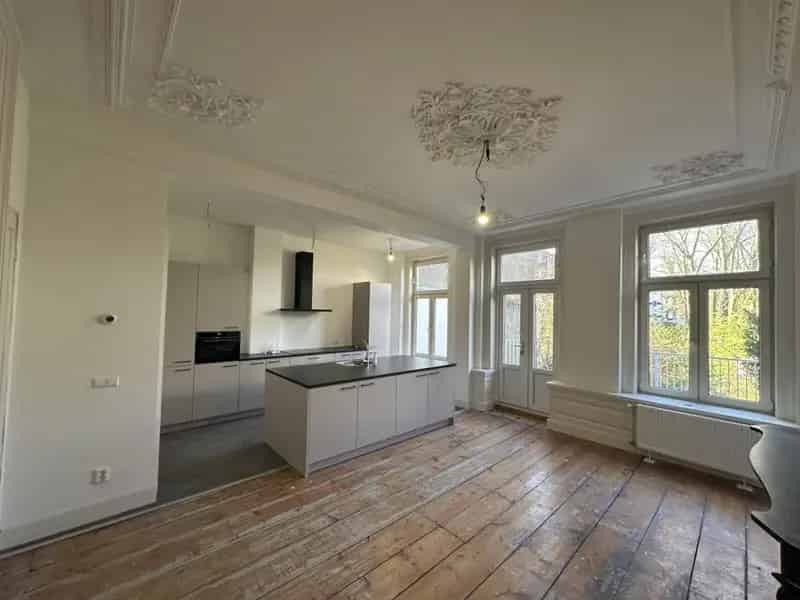 Rotterdam Centrum: Ruim Dubbel Benedenhuis met Binnentuin