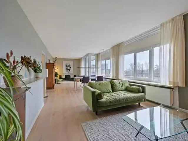 Ruim appartement 108m2 Diemen 2 balkons terras garage berging