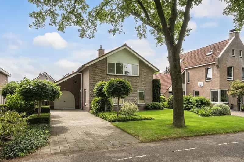 Vrijstaande woning Dalfsen 5 slaapkamers 2 badkamers grote tuin