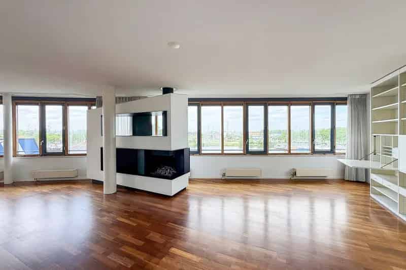 Penthouse te koop Zaandam 212m2 Dakterras Parkeerplaats Uitzicht Amsterdam
