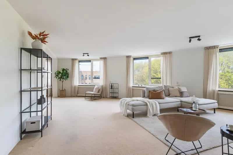 Rotterdam Schiebroek: Ruim 3-kamerappartement 127m² nabij park