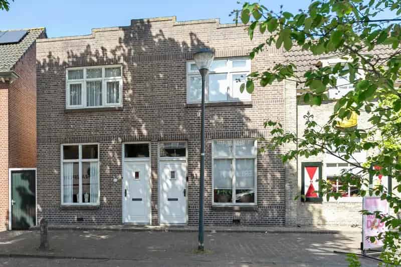 Huis te koop Rijsbergen: Charmante woning met diepe tuin