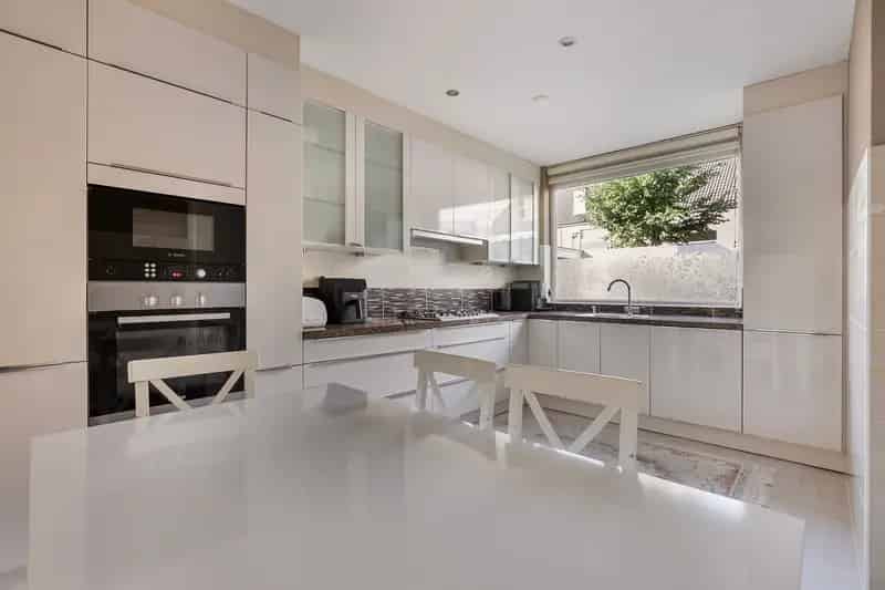 Huis te koop Amsterdam Nieuw-West 4 slaapkamers 130m² tuin