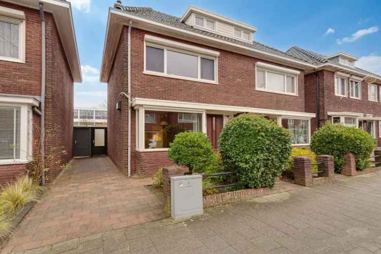 Jaren 30 woning Enschede 4 slaapkamers moderne badkamer grote tuin