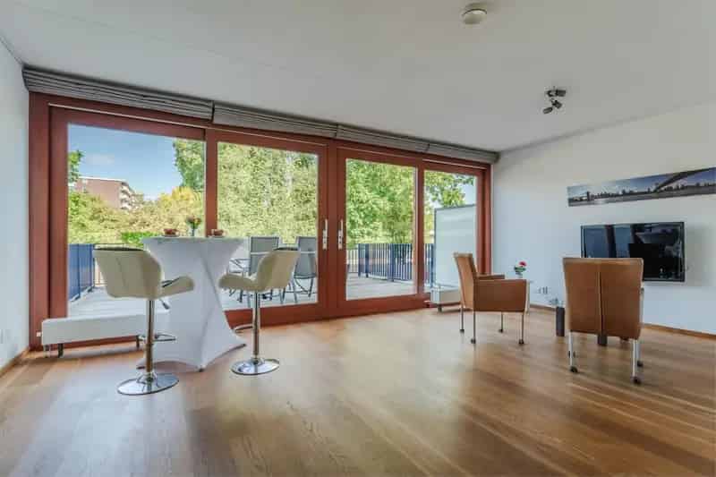 Modern appartement Delft: 3 kamers, parkeerplaats, 2 terrassen