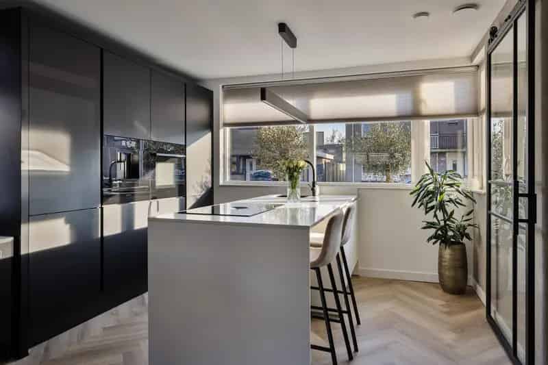 Hoekwoning Willem Elsschotlaan 7 3 slaapkamers moderne keuken