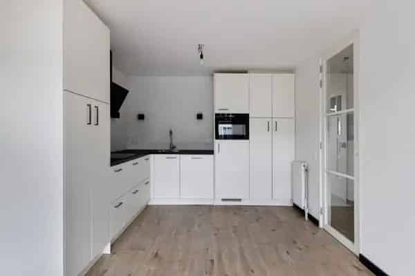 Geheel Gemoderniseerde 3 Kamerwoning Schiedam