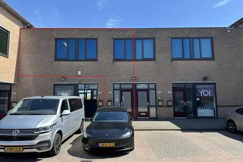 64m2 Kantoorruimte te Huur Uithoorn - Direct Beschikbaar