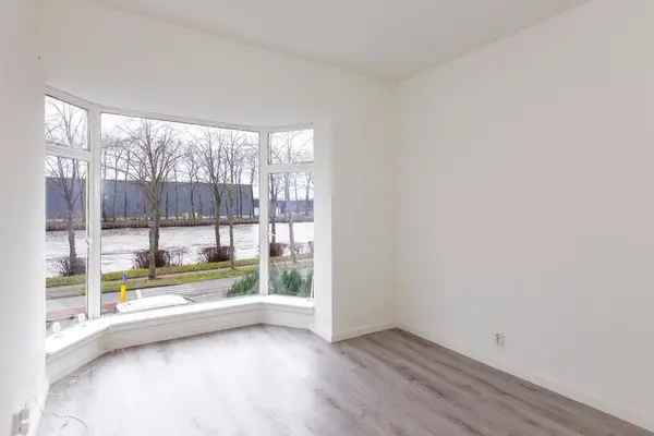 Appartement Zuilen Utrecht: Gezin of 3 Delers