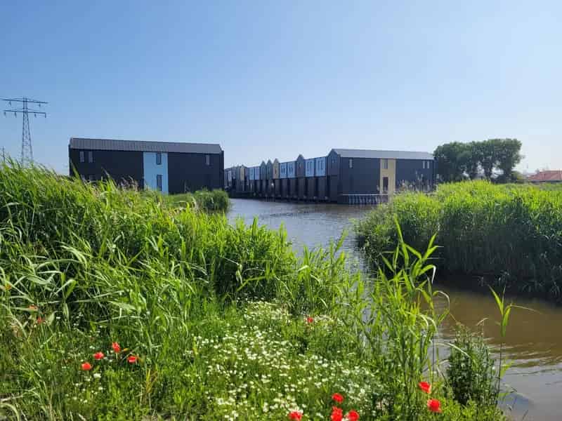 Boothuis met Bedrijfsunit te huur Dokkum