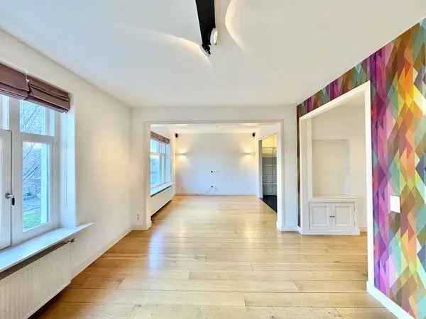 Luxe 4 Slaapkamers Appartement Rivierenbuurt 225m2